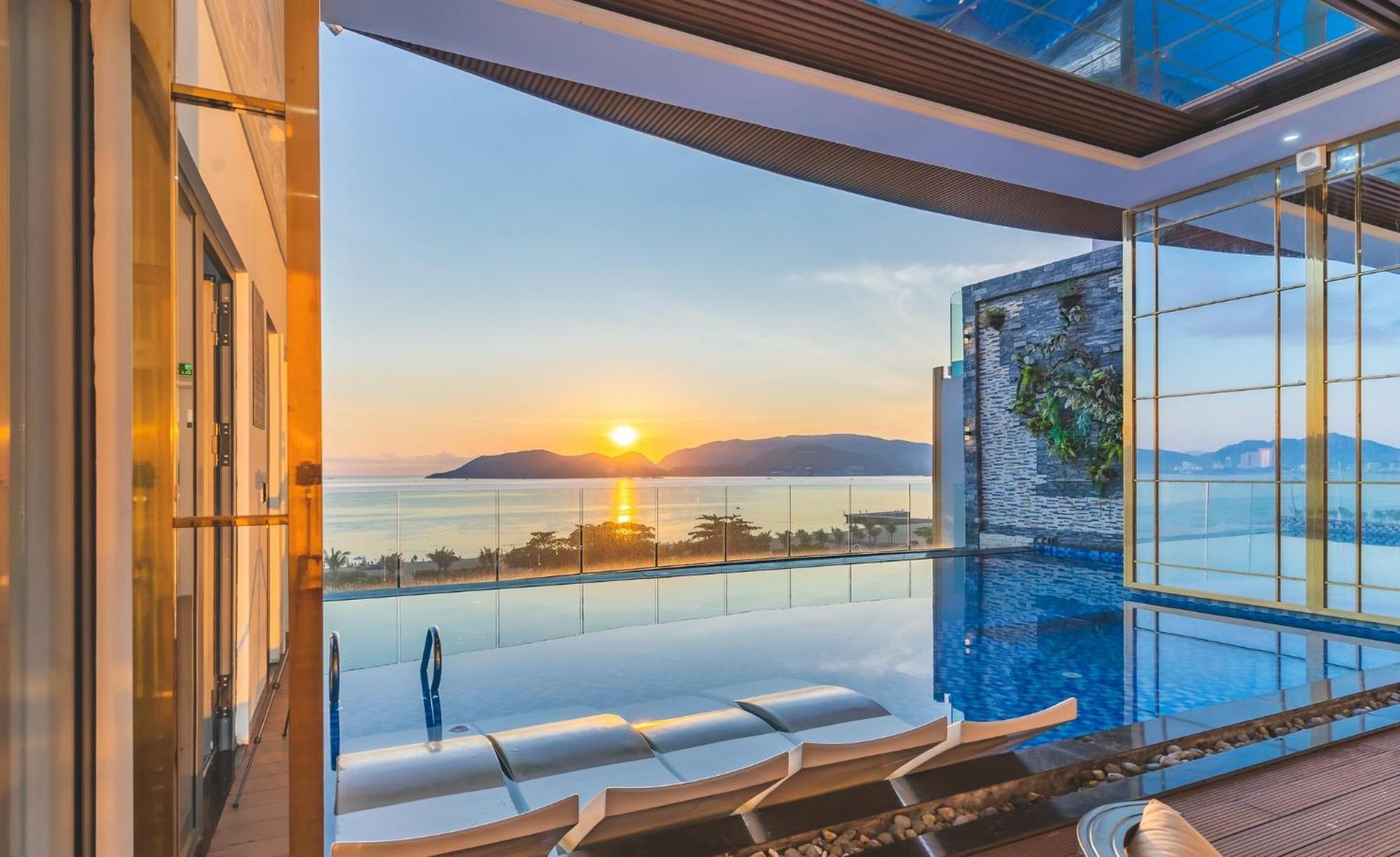 La Vague Hotel Nha Trang Exteriör bild